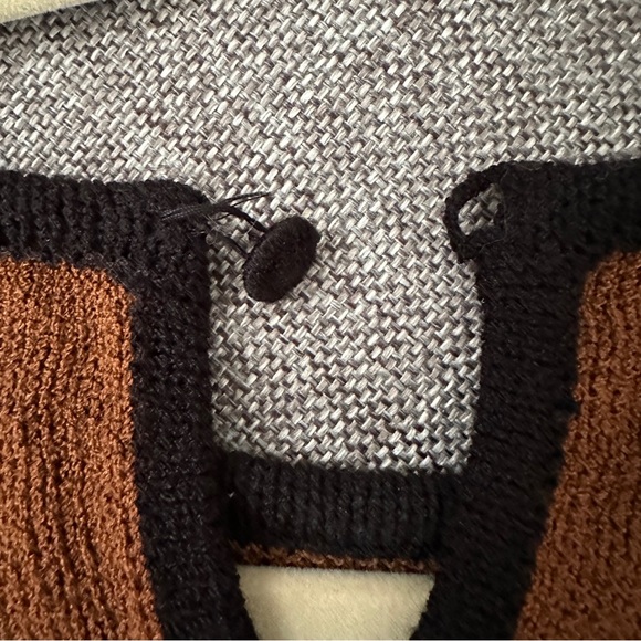 Vintage brown and black sweater with sheer sleeves - Picture 7 of 10